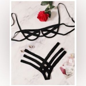 Cut out lingerie set